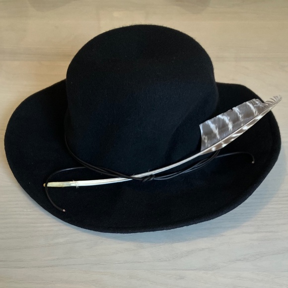 NWT Brooks Boswell Felt Wool Hat with Feather Size S Black - Picture 1 of 6